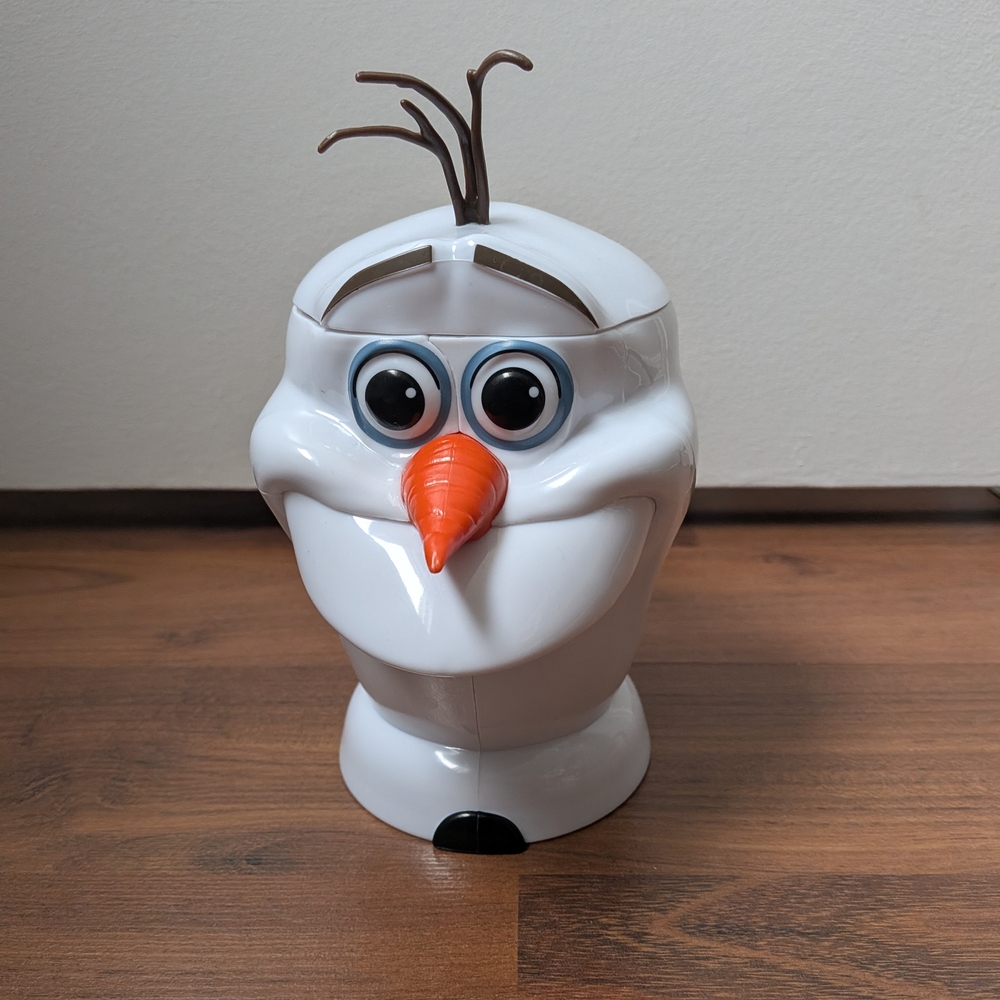 Disney On Ice Official Olaf Character Container